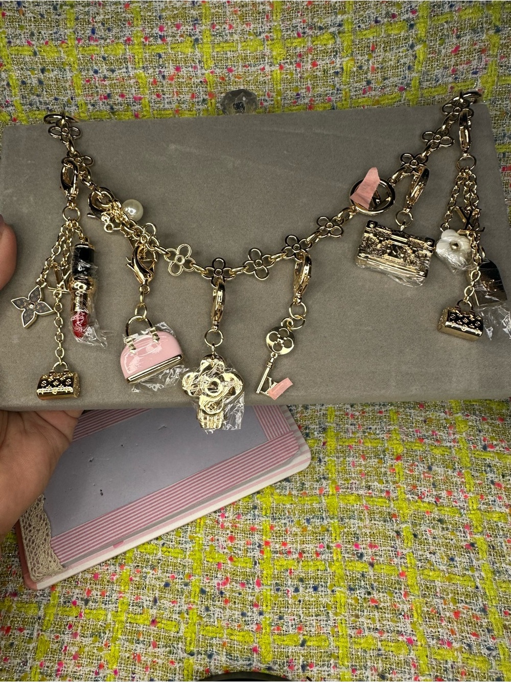 A A great Designer Charms Suede Clutch Bag with Gold Chain - Gray and Pink